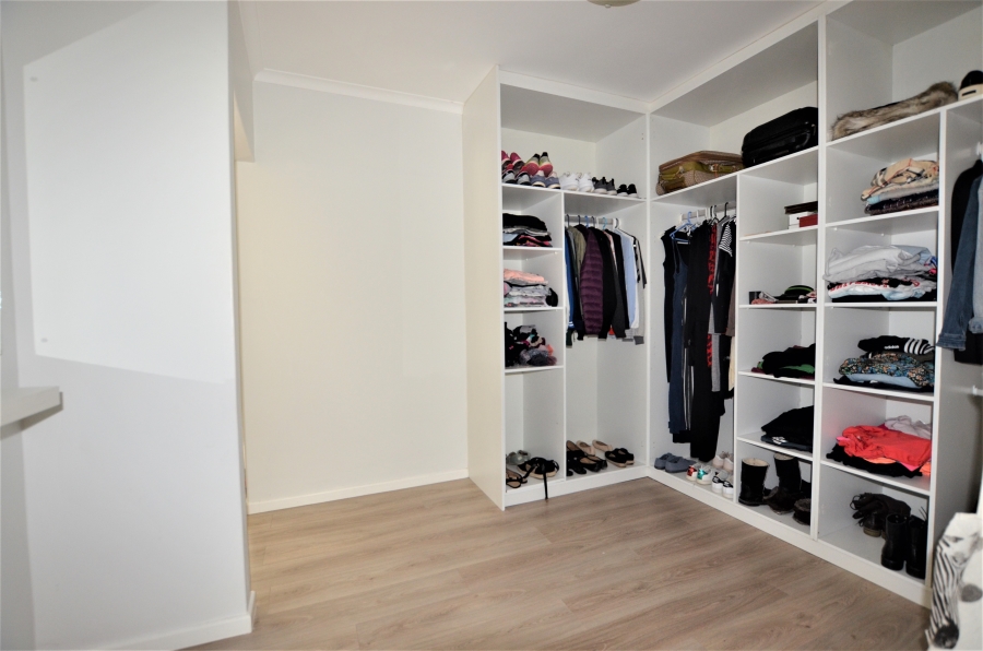 3 Bedroom Property for Sale in Heritage Park Western Cape
